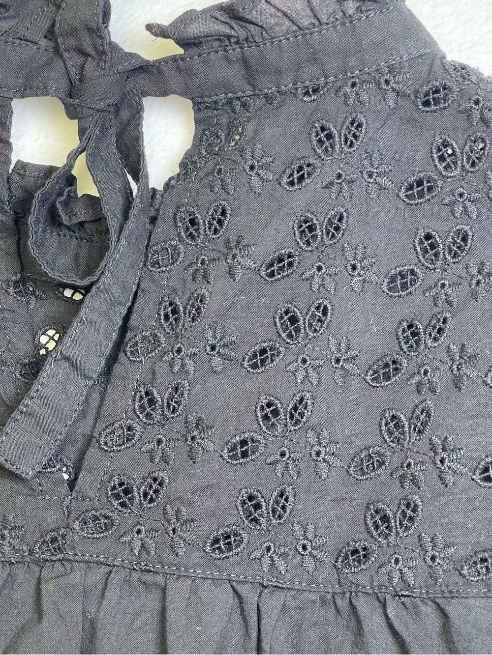 Madewell Black Eyelet Ruffle Mock Neck Tie Back Blouse Top Size XXS - Picture 5 of 8